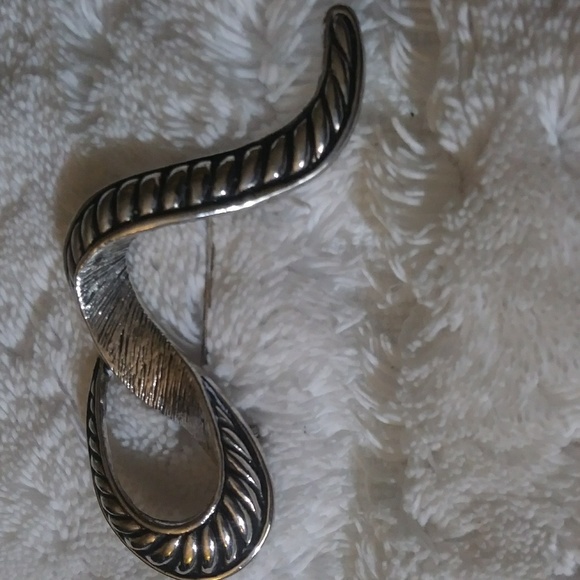 Vintage Silver Plated Brooch🌷 - Picture 4 of 5